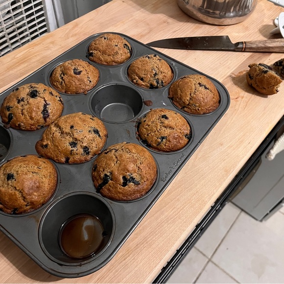 Meet your Posher, Ashley - Picture 1 of 1